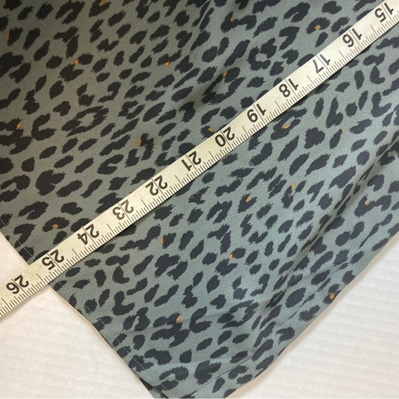 Loft Animal Print Blouse Size Large - Picture 3 of 7